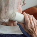 Home emergency call systems for seniors – Which ones are available and which fit best?